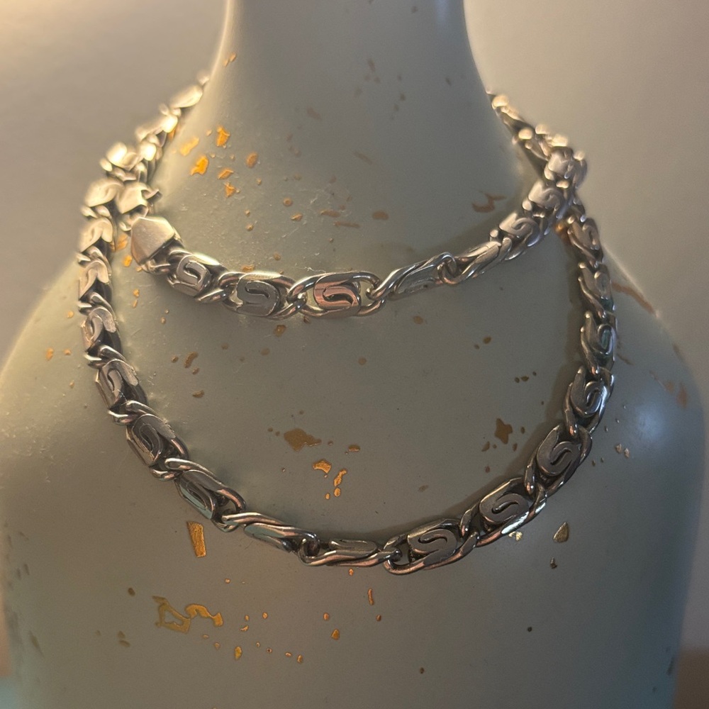 Vintage Elegant Silver Swirl Chain Necklace